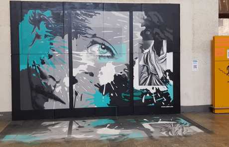 Streetart - Secret Walls Gallery - Stuttgart - abstrakt - Auge mit Farbspritzern im Background
